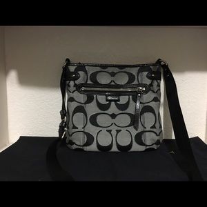 🚨SOLD🚨Coach Crossbody bag